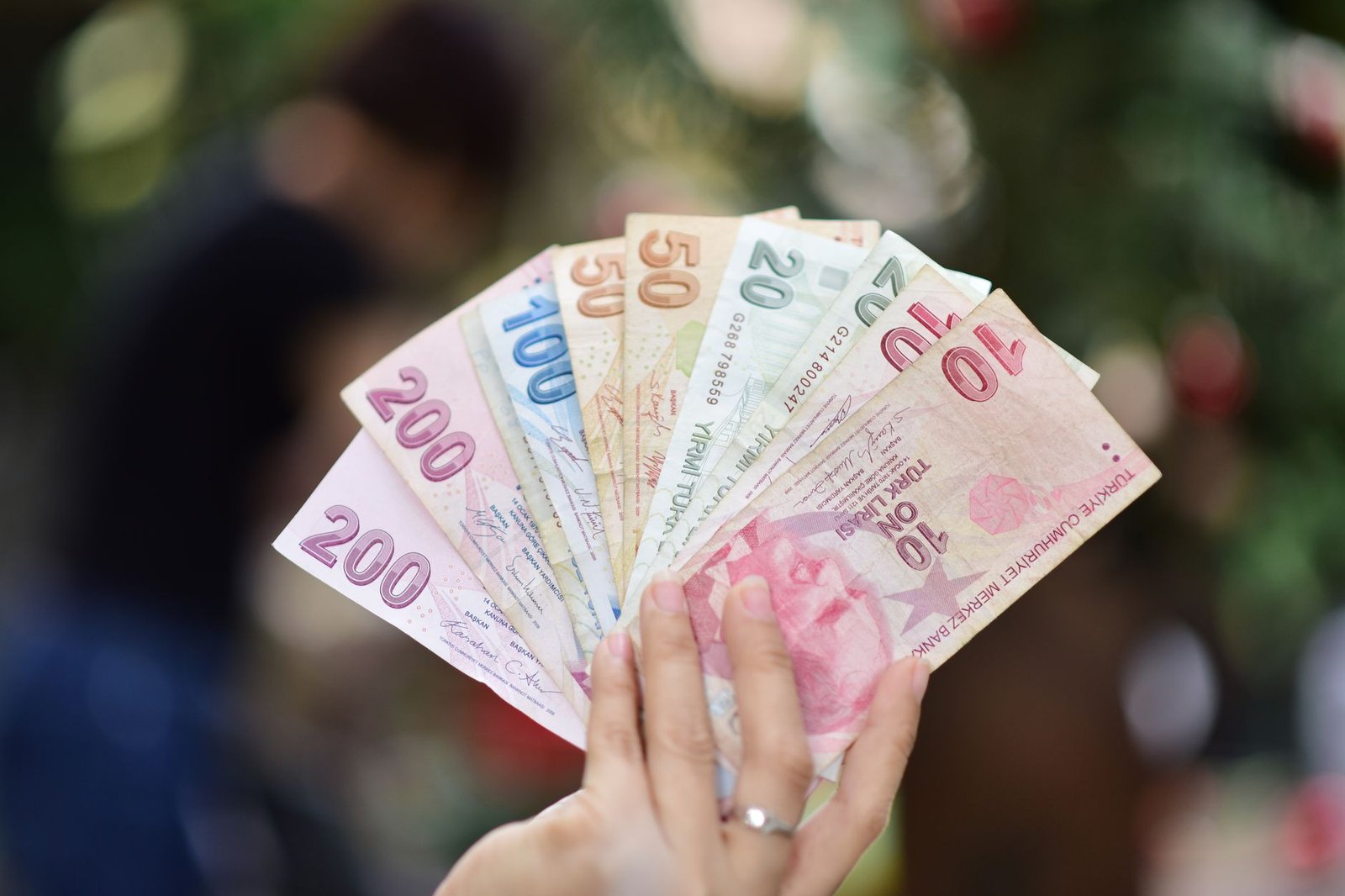 Fitch: Rezervler Toparlansa Da Türkiye'de Enflasyon Ve Seçim Baskıları BB- Notunu Zorluyor (temsili görsel)