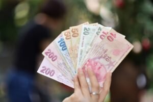 TL Mevduat Faizi Üç Yılın En Düşüğüne Geriledi: Yüzde 36,9 (temsili görsel)