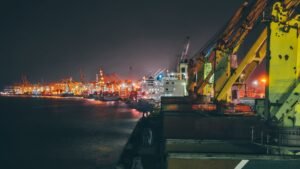 Türkiye'nin Yıllıklandırılmış İhracatı 283,7 Milyar Dolara Ulaştı (temsili görsel)