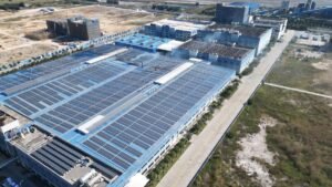 Gersan Elektrik, Çaycuma'daki 2,4 MW Kapasiteli Çatı GES'i Devreye Aldı (temsili görsel)