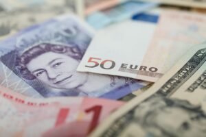 Döviz Mevduatları 16 Ekim Haftasında 848 Milyon Dolar Düştü (temsili görsel)