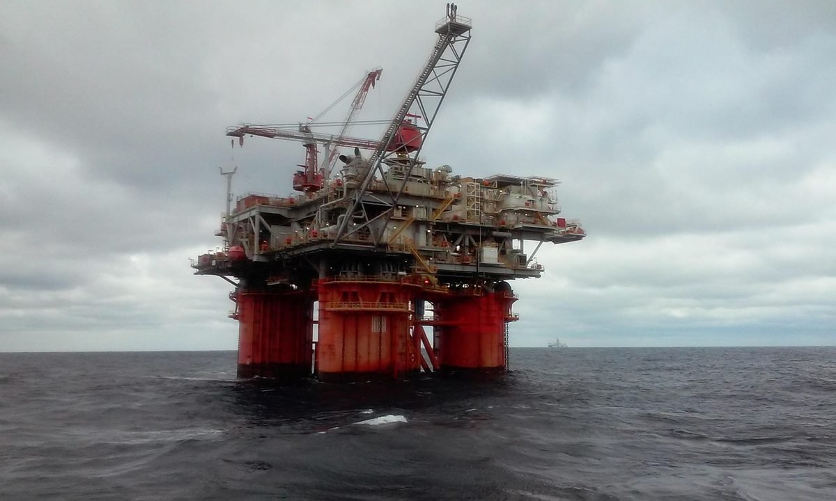 Brent Petrol Yüzde 0,45 Düşüşle 109,06 Dolara Geriledi (temsili görsel)