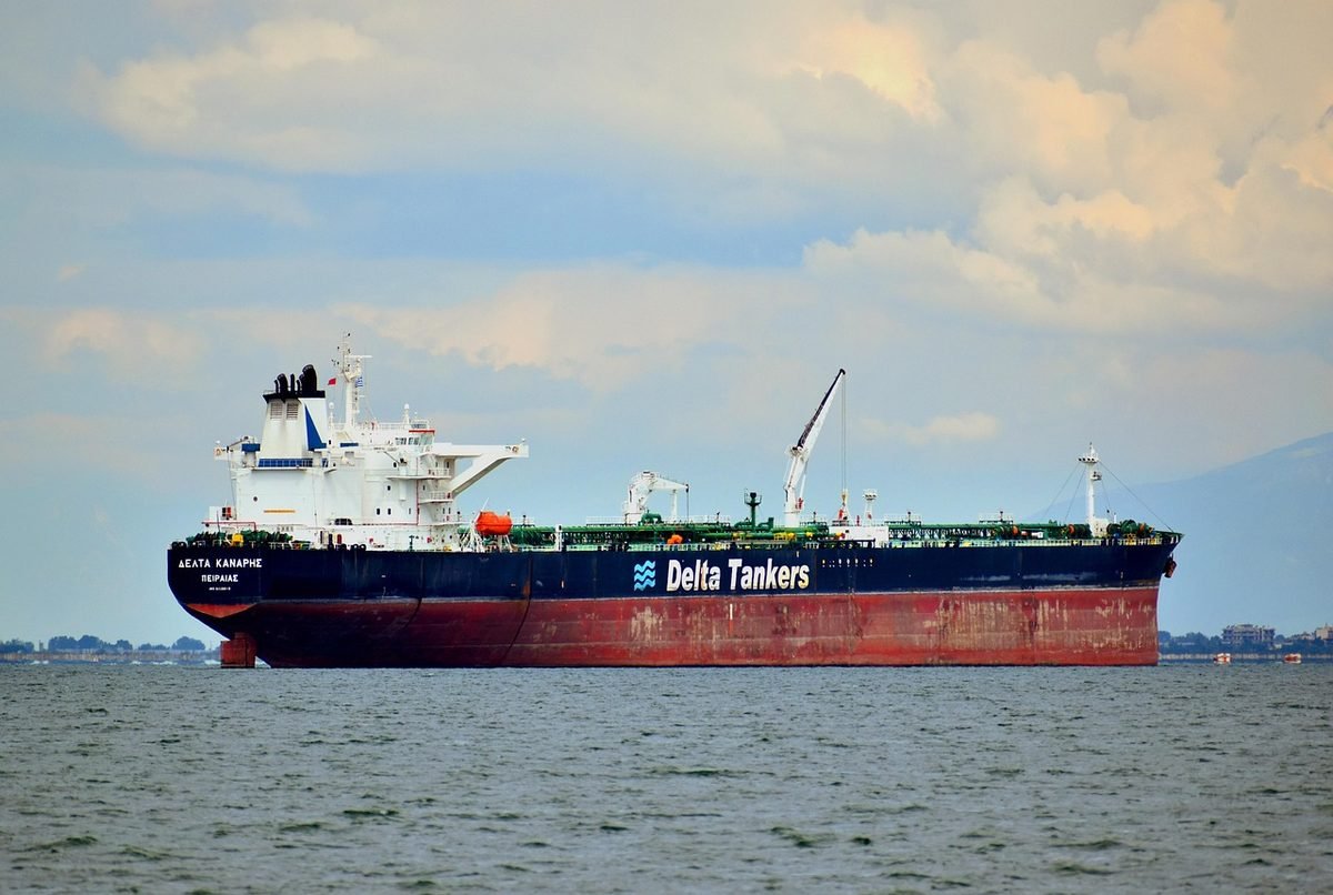 Petrol Fiyatları Barış Umuduyla Geriledi: Brent 115,15 Dolar (temsili görsel)