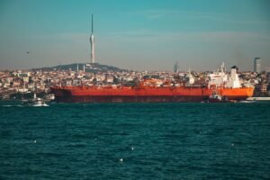 Trump: İran Ara Seçimler Öncesi Petrol Fiyatlarını Yükseltmeye Çalışıyor (temsili görsel)