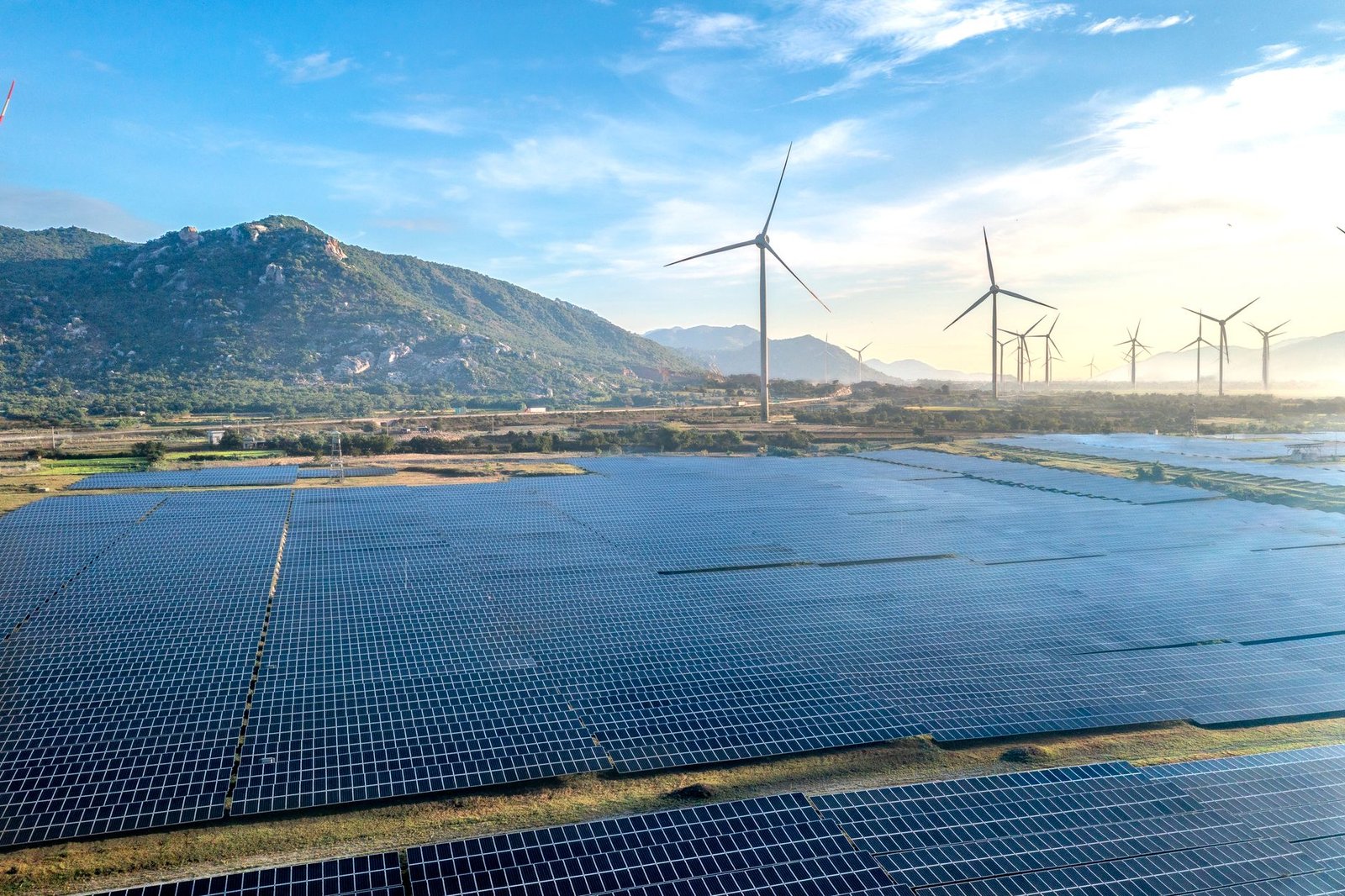 Hun Yenilenebilir Enerji, 1 Milyar TL Bedelli Sermaye Artırımı İçin Yönetim Kurulu Kararını Revize Etti (temsili görsel)