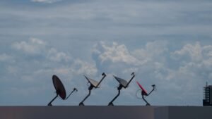 Musk, Starlink'in Hindistan'daki Gecikmesini Reliance ve Airtel'e Bağladı (temsili görsel)