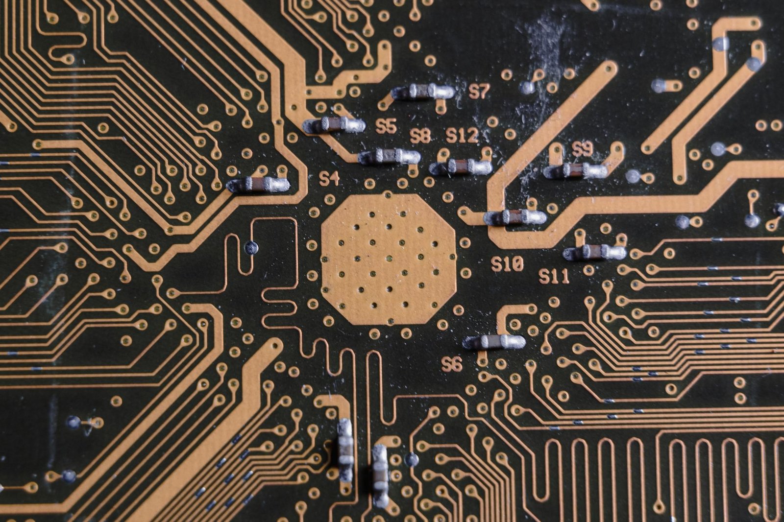 TSMC Üçüncü Çeyrekte Yüzde 51 Büyüyerek 46,7 Milyar Dolarlık Rekor Gelir Açıkladı (temsili görsel)
