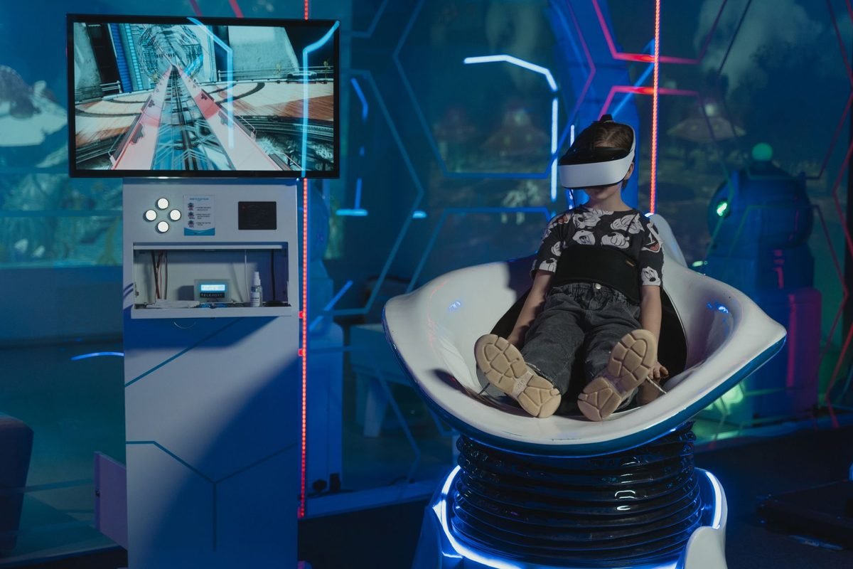 Google DeepMind, Metin Komutlarıyla Sanal Dünya Üreten Genie 4'ü Tanıttı (temsili görsel)